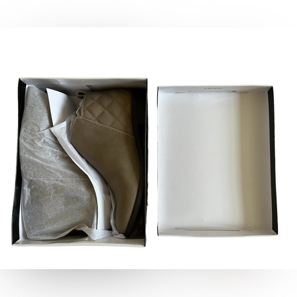 NWT Nine West Girls Suede Ankle  Boot, Taupe Color, Size Kid 6 - Picture 9 of 9